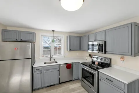 674 Wellington Hill Road Manchester NH 03104