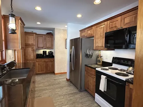 147 Davis Road Plymouth VT 05056