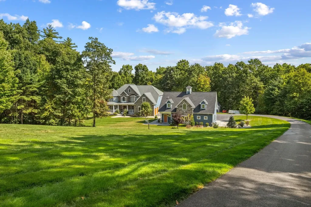 15 Wasserman Heights Merrimack NH 03054