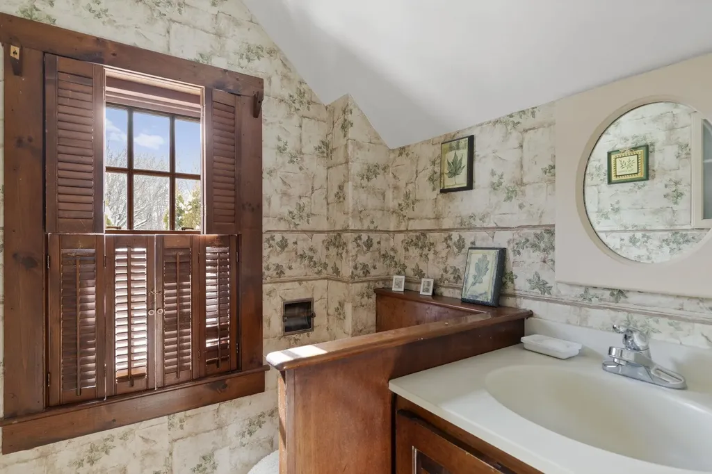 112 New Castle Avenue Portsmouth NH 03801