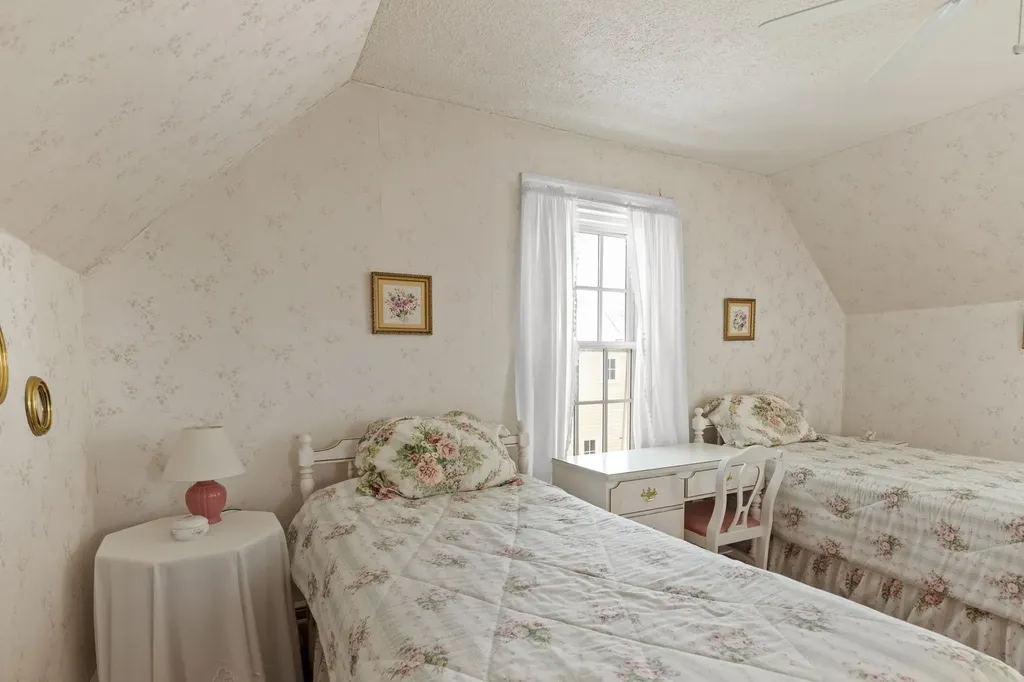 112 New Castle Avenue Portsmouth NH 03801