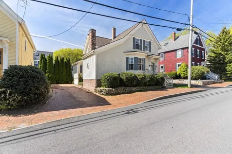 112 New Castle Avenue Portsmouth NH 03801