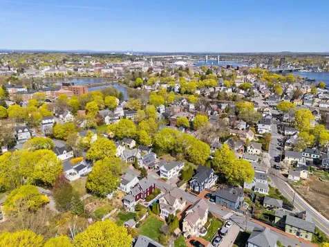 112 New Castle Avenue Portsmouth NH 03801