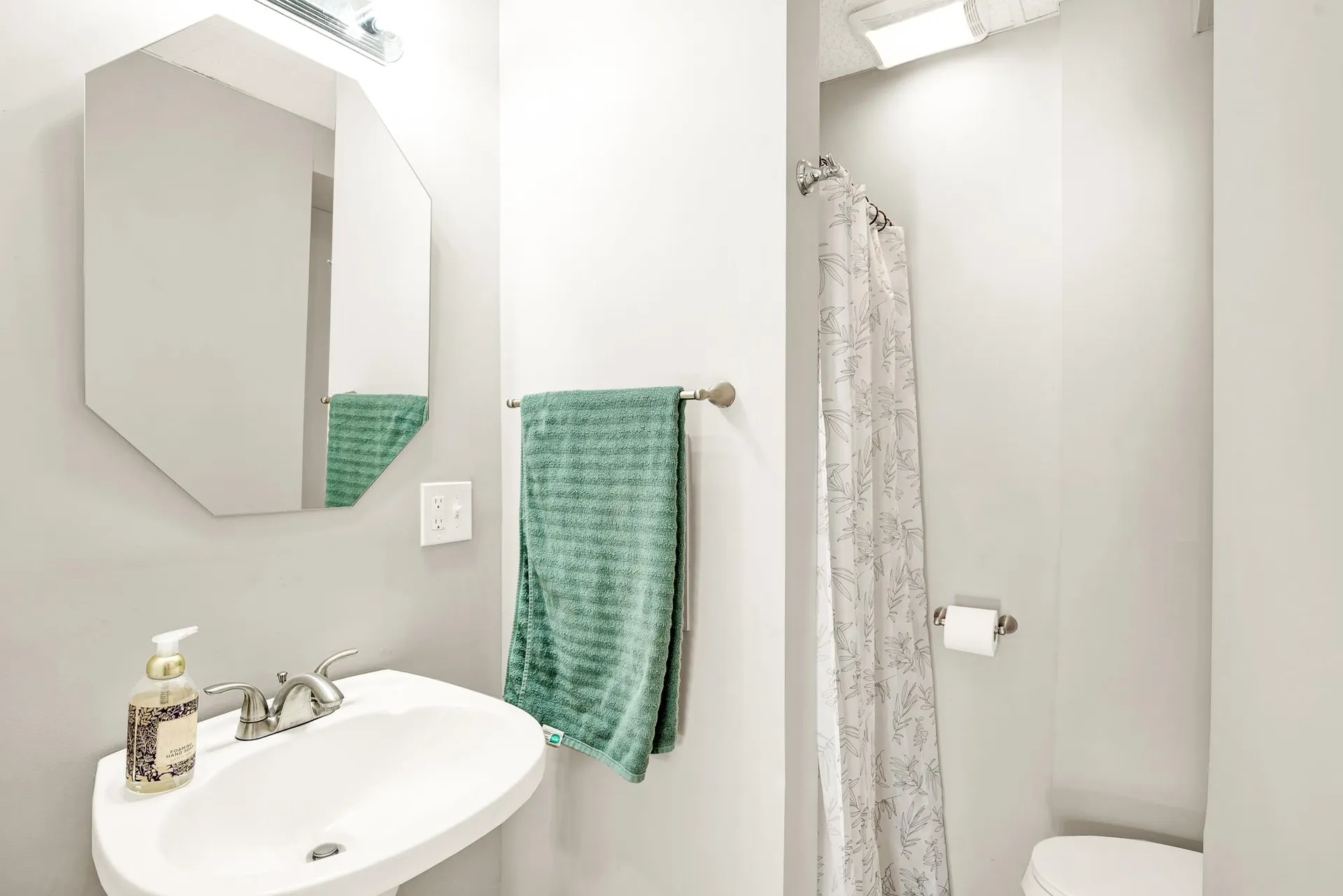 4 Haskell Avenue Rochester NH 03867