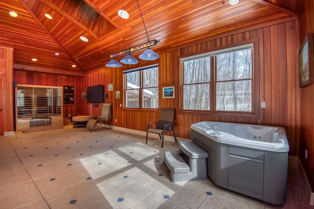 264 Forest Road Wolfeboro NH 03894