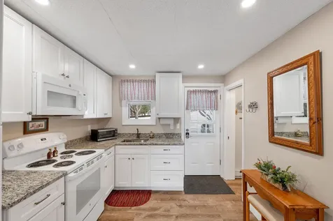 680 North Main Street Wolfeboro NH 03894