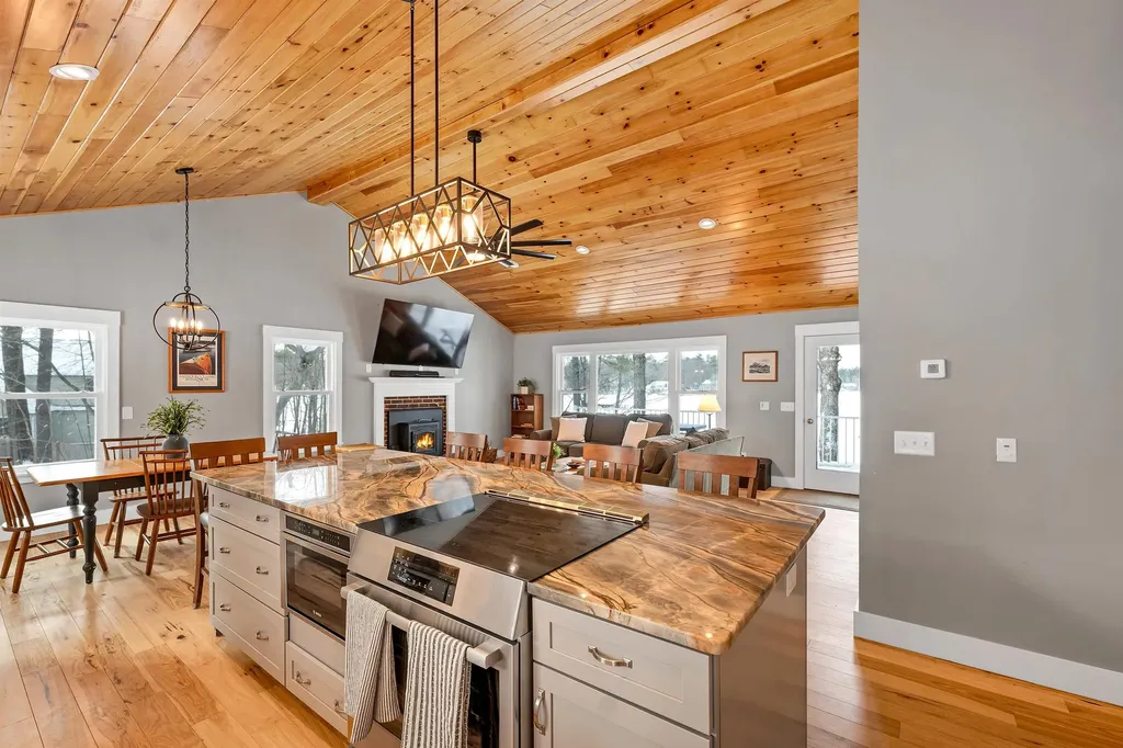 228 Mcmanus Road Wolfeboro NH 03894