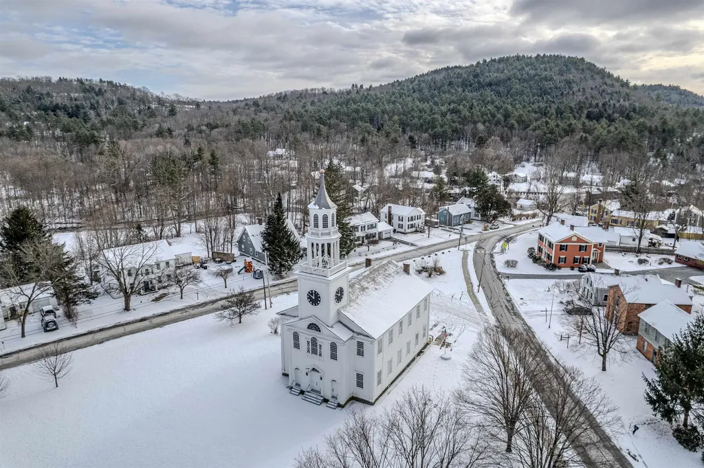 95 On The Green Poultney VT 05764