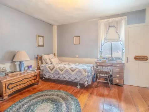 95 On The Green Poultney VT 05764