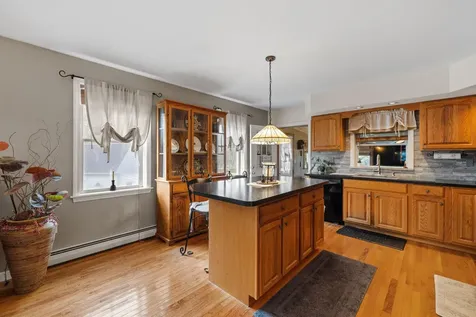 6 Boulder Pass Hillsborough NH 03244