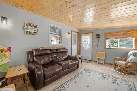 6 Boulder Pass Hillsborough NH 03244