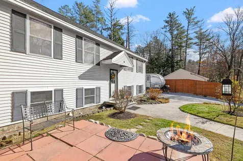 6 Boulder Pass Hillsborough NH 03244