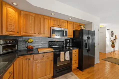 6 Boulder Pass Hillsborough NH 03244