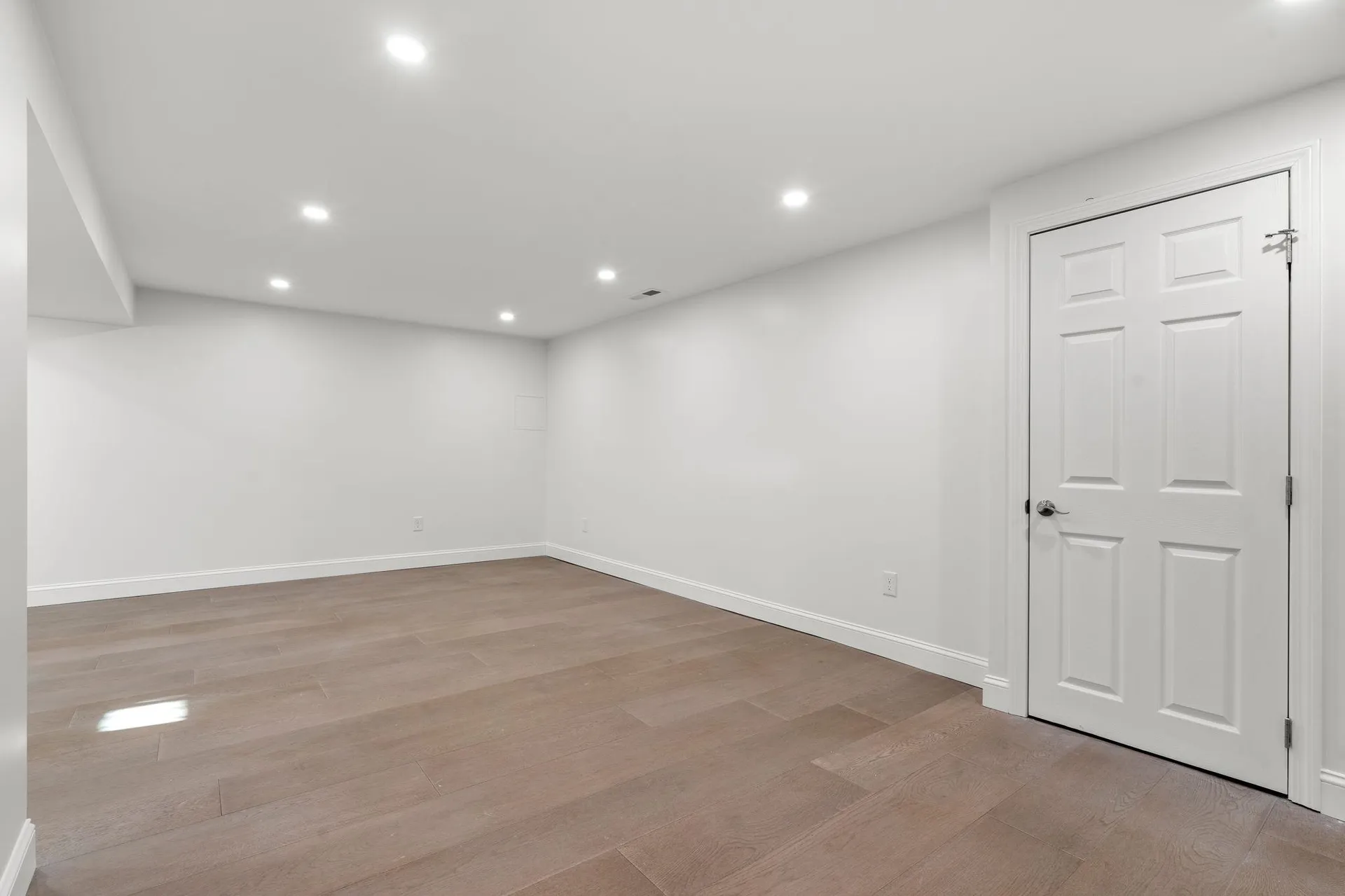 8 Spruce Street Hudson NH 03051