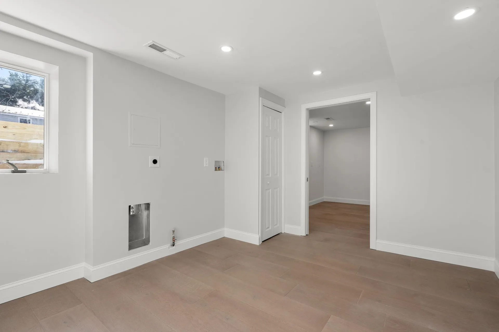 8 Spruce Street Hudson NH 03051