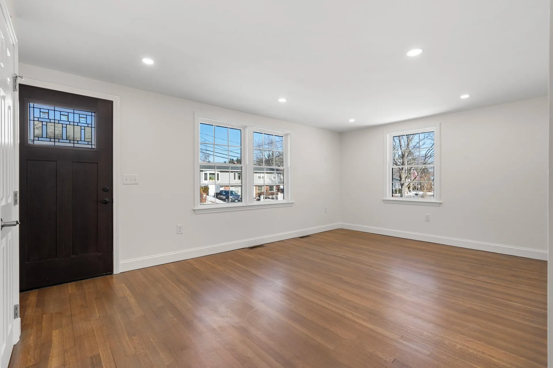 8 Spruce Street Hudson NH 03051