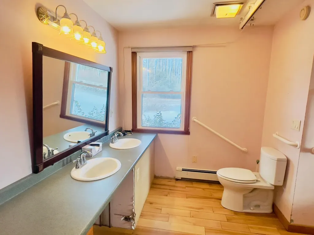 789 Brattleboro Road Hinsdale NH 03451