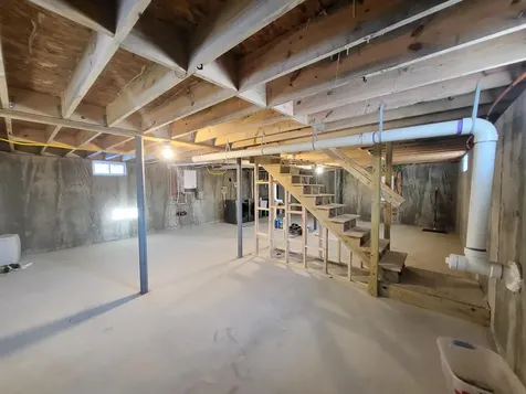 87 Champagne Circle Campton NH 03223