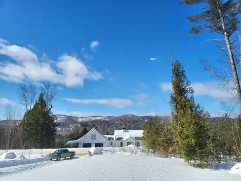 87 Champagne Circle Campton NH 03223