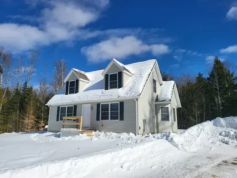 87 Champagne Circle Campton NH 03223