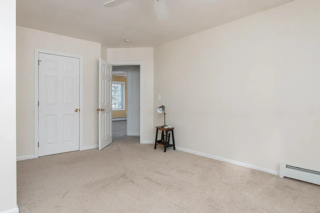 29 Colonial Drive Londonderry NH 03053
