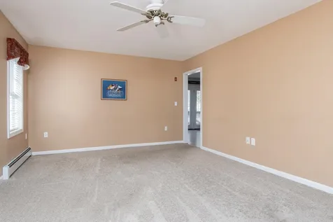 29 Colonial Drive Londonderry NH 03053