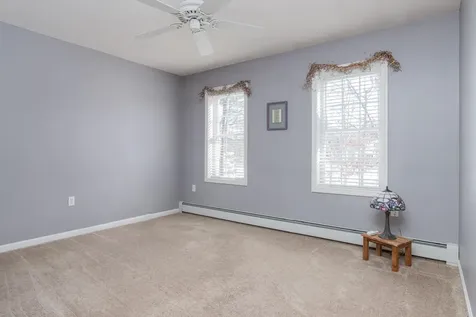 29 Colonial Drive Londonderry NH 03053