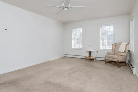 29 Colonial Drive Londonderry NH 03053