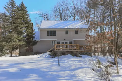 29 Colonial Drive Londonderry NH 03053