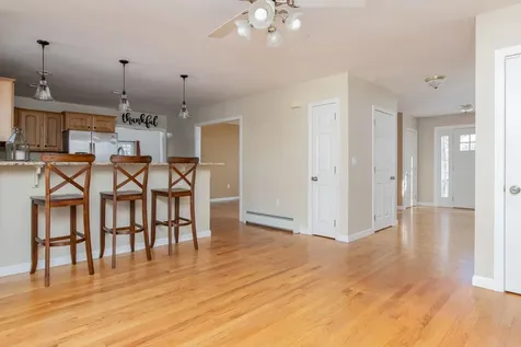 29 Colonial Drive Londonderry NH 03053