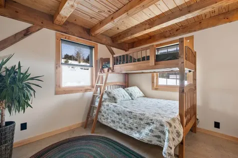 17 Cals Hill Road Thornton NH 03285