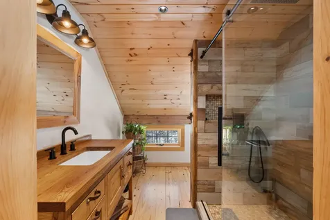 17 Cals Hill Road Thornton NH 03285