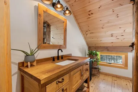 17 Cals Hill Road Thornton NH 03285