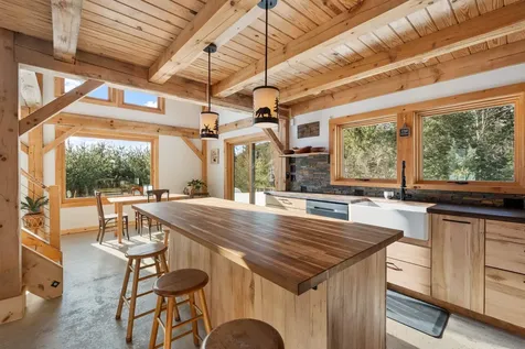 17 Cals Hill Road Thornton NH 03285