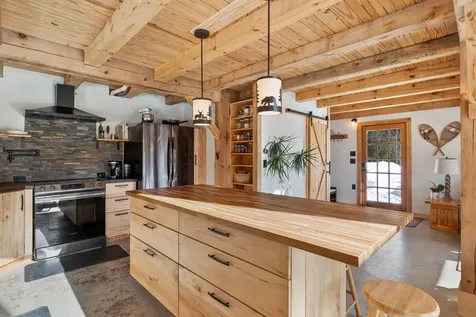 17 Cals Hill Road Thornton NH 03285