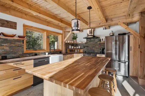 17 Cals Hill Road Thornton NH 03285