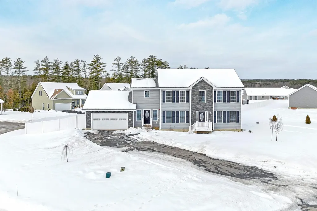 37 Rolling Hills Drive Tilton NH 03276