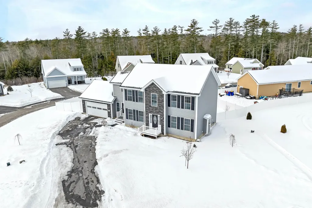 37 Rolling Hills Drive Tilton NH 03276