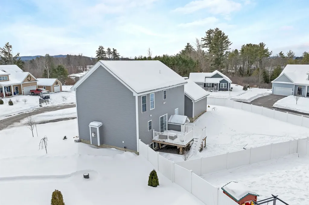 37 Rolling Hills Drive Tilton NH 03276