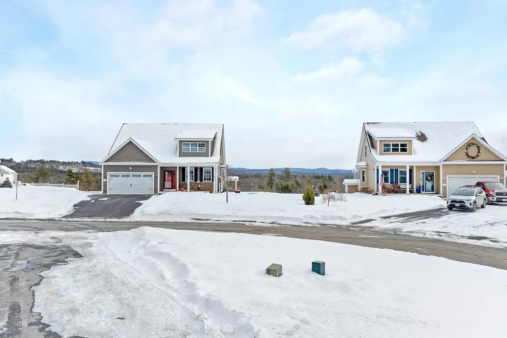 37 Rolling Hills Drive Tilton NH 03276