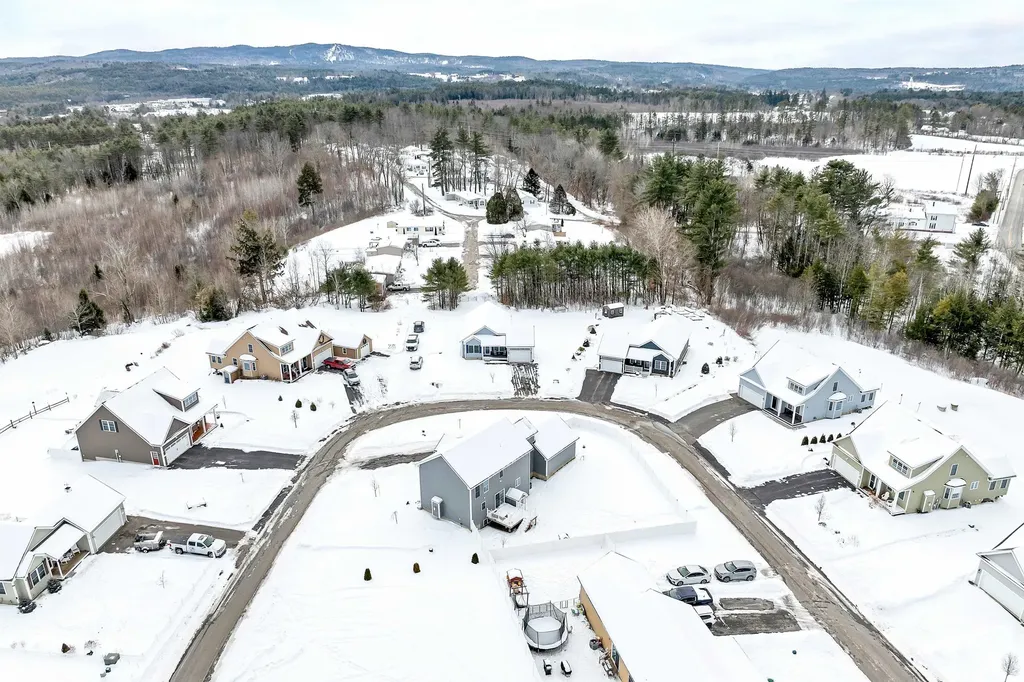 37 Rolling Hills Drive Tilton NH 03276