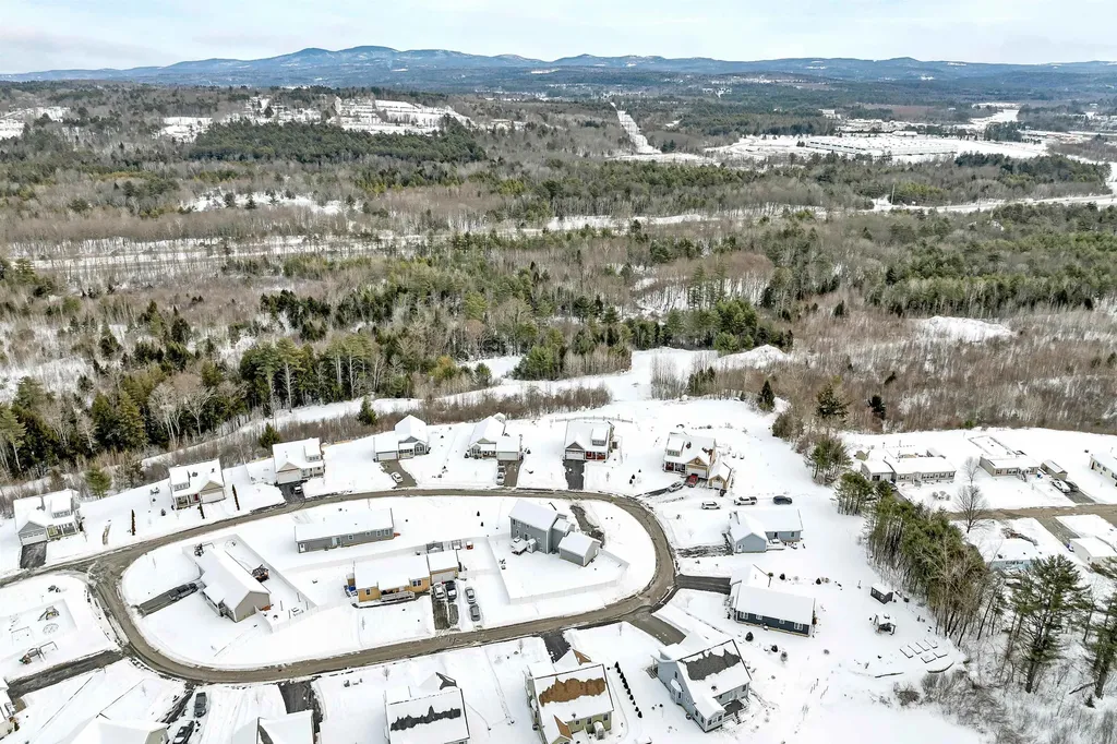 37 Rolling Hills Drive Tilton NH 03276