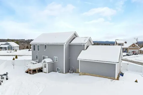 37 Rolling Hills Drive Tilton NH 03276