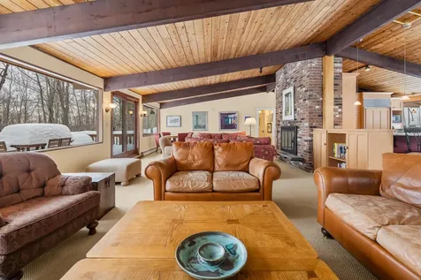 13 Windtree Road Winhall VT 05340