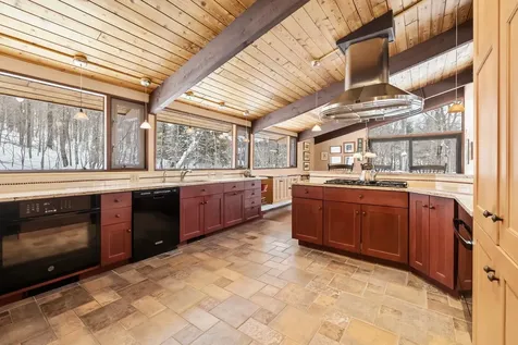 13 Windtree Road Winhall VT 05340