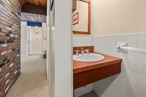 13 Windtree Road Winhall VT 05340