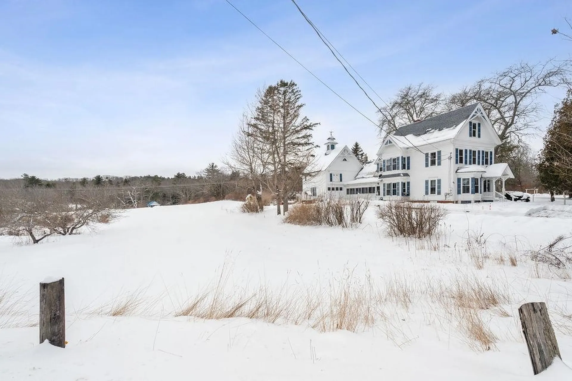 40 Parade Circle Barnstead NH 03218