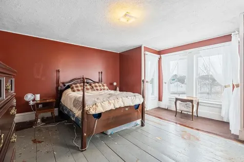 40 Parade Circle Barnstead NH 03218