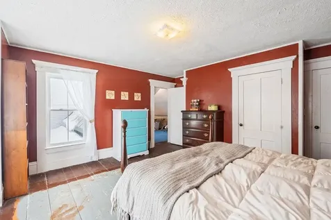 40 Parade Circle Barnstead NH 03218