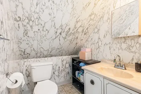 40 Parade Circle Barnstead NH 03218